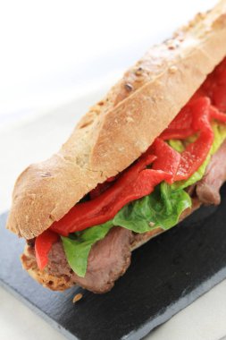 taze yapılmış alt sandviç