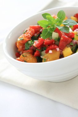 lezzetli karışık sebze salsa