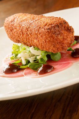 lezzetli pişmiş köfte meze