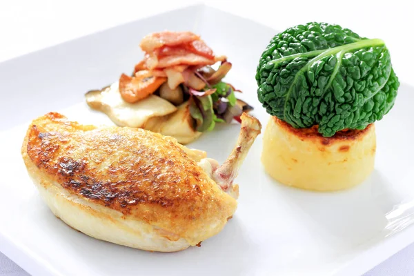 Plated Chicken Main Meal — Stock Photo, Image