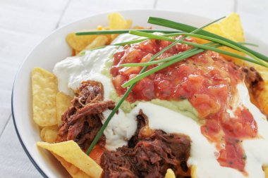çekti domuz ile tortilla cips