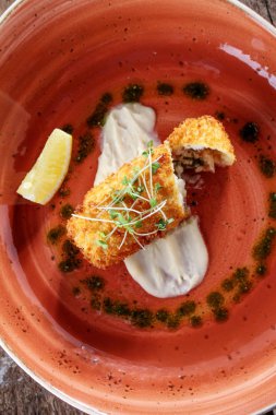 lezzetli pişmiş köfte meze