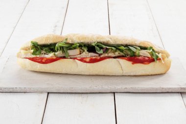 taze yapılmış alt sandviç