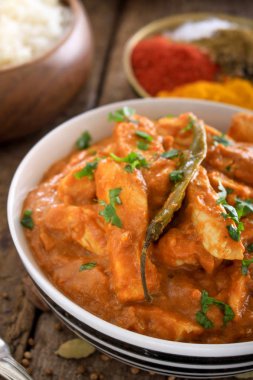 Geleneksel Hint köri yemek