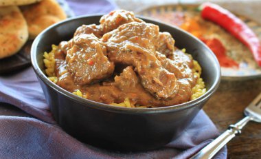 Geleneksel Hint köri yemek