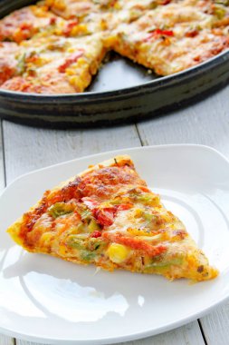 karışık taze pişmiş pizza