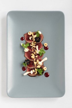 Dana carpaccio meze tabağı