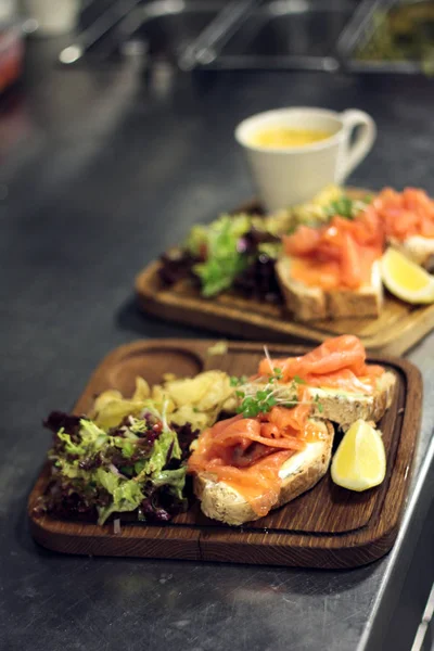 Sandwich Frais Sur Table — Photo