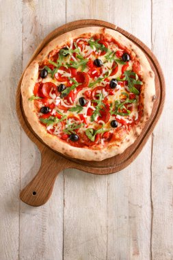 karışık taze pişmiş pizza