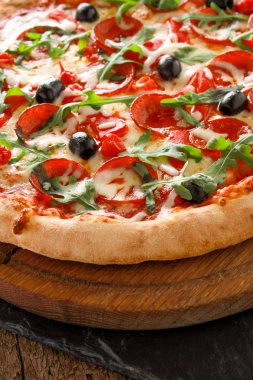 karışık taze pişmiş pizza