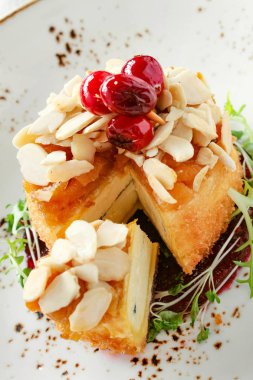 pişmiş brie peyniri meze starter