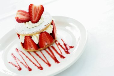 çilek kurabiye tatlı kaplama