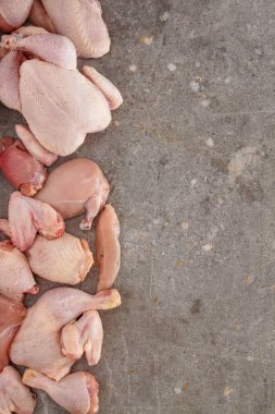 taze çiğ tavuk porsiyon