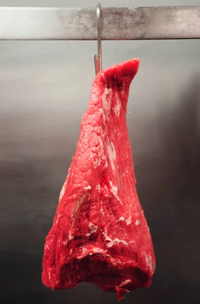 Butchering Fresh Raw Meat — Stock Photo, Image
