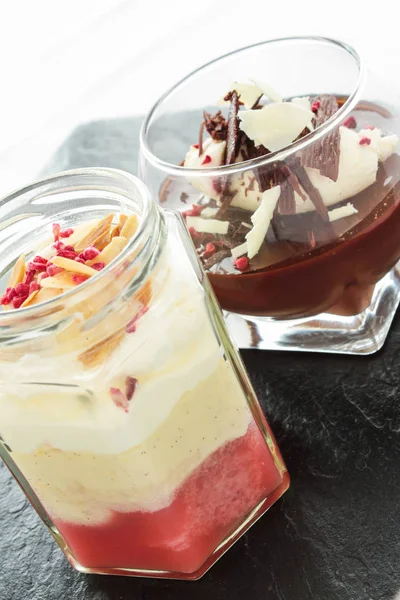 Traditionele Engelse Trifle Dessert — Stockfoto