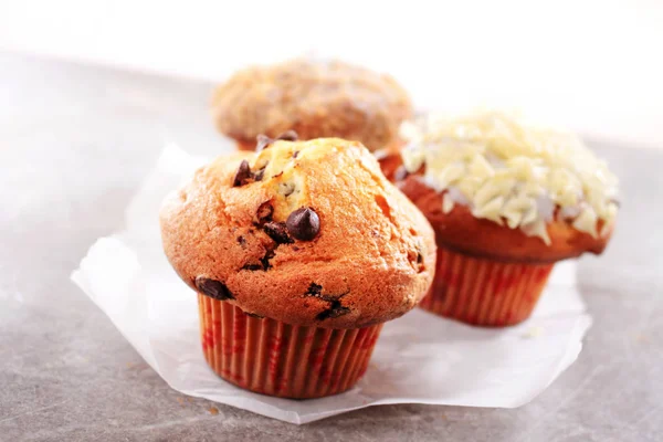 Frisch Gebackene Leckere Muffins — Stockfoto