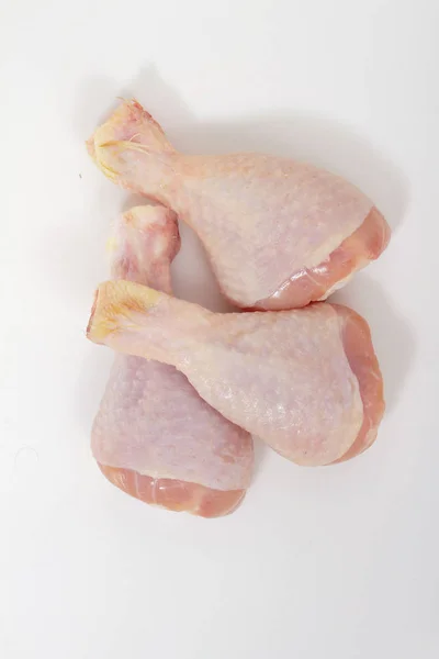 Porções Frango Cru Fundo Branco — Fotografia de Stock