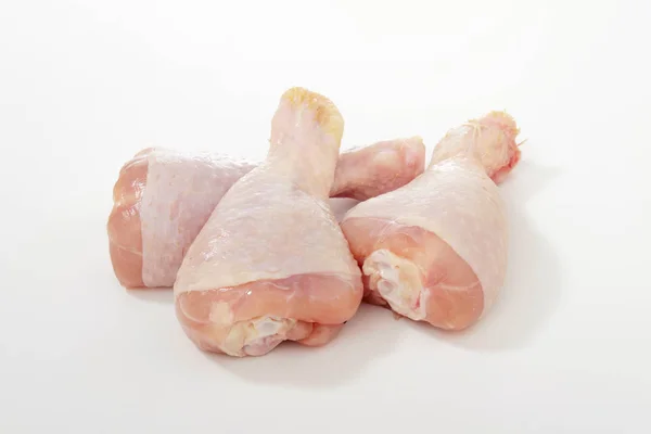 Rohe Hühnerportionen Auf Weißem Hintergrund — Stockfoto