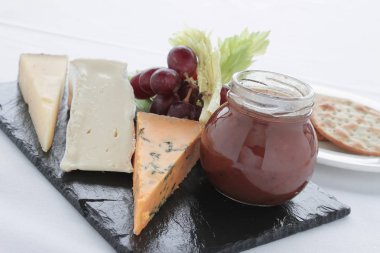 karışık lezzetli peynir seçimi
