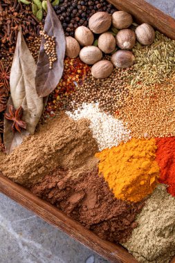 Taze kurutulmuş karışık baharat