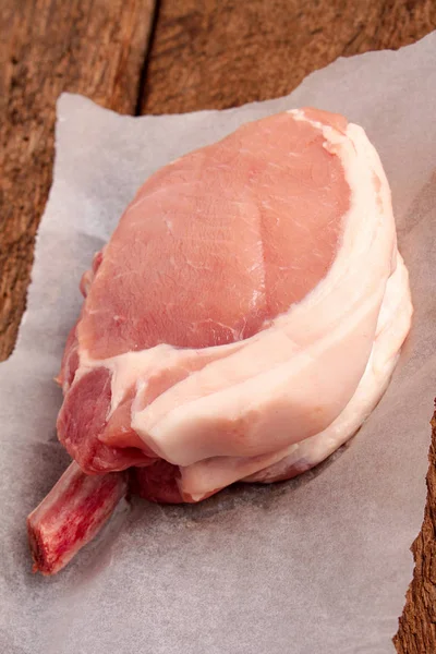 Çiğ Domuz Eti Hazırlama Keser — Stok fotoğraf