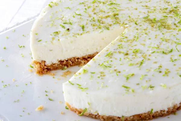 Plated Tasty Cheesecake Dessert — Stock Photo, Image