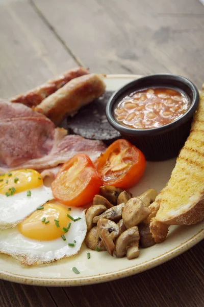 Traditional Cooked Full English Breakfast — Stock Photo, Image