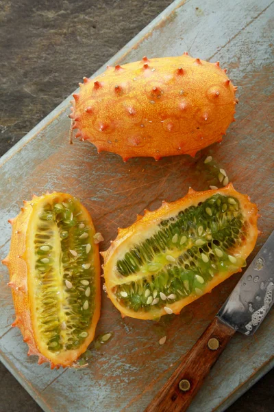 Menyiapkan Melon Segar Yang Sehat — Stok Foto