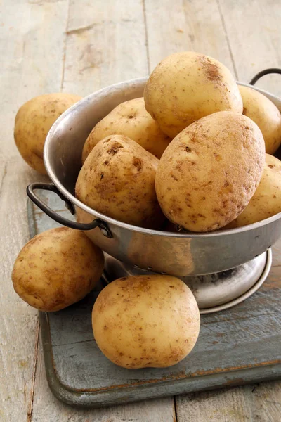 Preparing Fresh Raw Potatoes — Stock Photo, Image