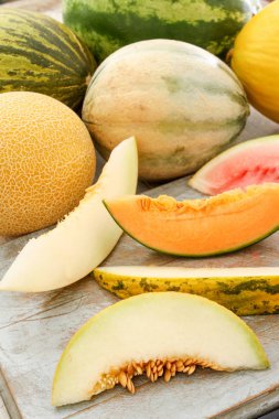 taze sağlıklı kavun hazırlanıyor