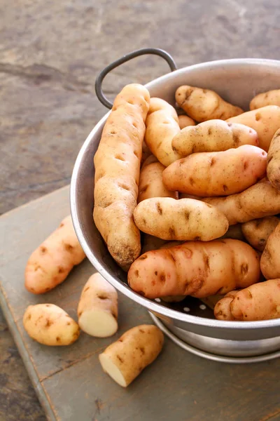 Taze Çiğ Patates Hazırlama — Stok fotoğraf