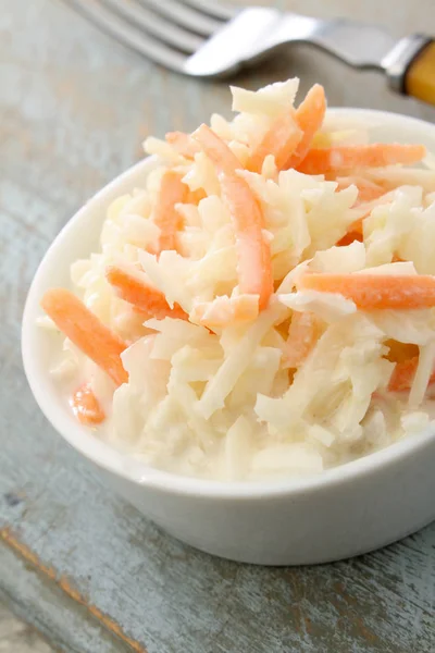 Σαλάτα Coleslaw Πιάτο — Φωτογραφία Αρχείου