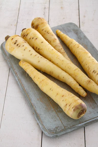 Preparing Fresh Healthy Carrots — Stock Photo, Image