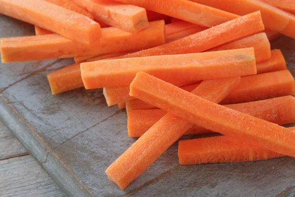 Preparing Fresh Healthy Carrots — Stock Photo, Image