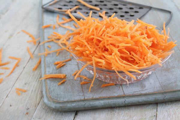 preparing fresh healthy carrots