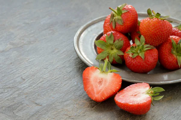 Frutta Fresca Matura Alle Fragole — Foto Stock