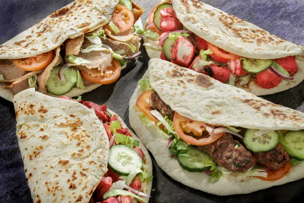 Indio Tikka Shish Kebab Naan Wrap —  Fotos de Stock