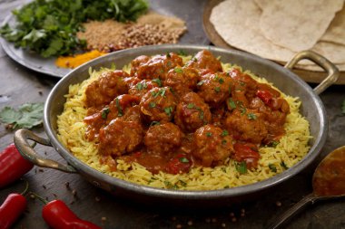 kaplama köfte yemek tabağı