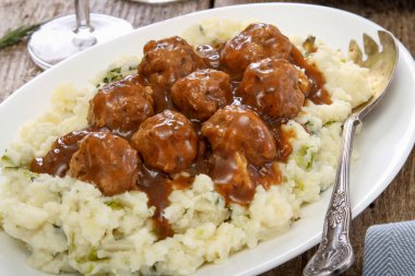 kaplama köfte yemek tabağı