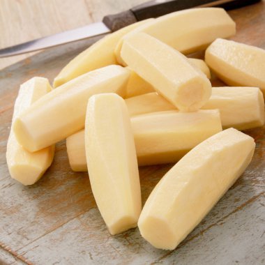 taze açık parsnips hazırlanıyor