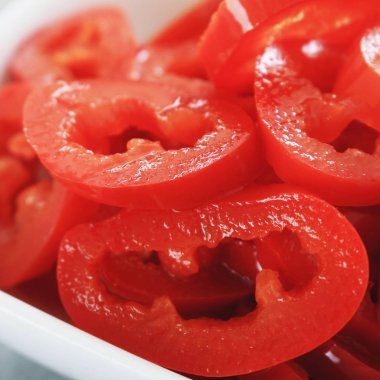 dilimlenmiş kırmızı biberler hazır