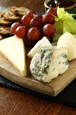 karışık lezzetli peynir seçimi