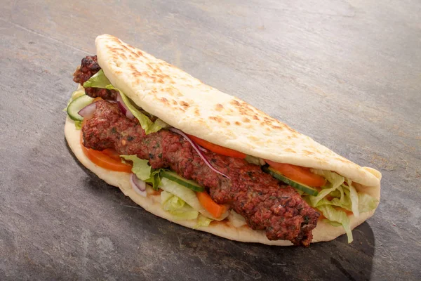 Νόστιμο Ινδικό Naan Wrap — Φωτογραφία Αρχείου