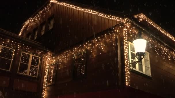 Slow Motion Close Big Wooden Family House Decorated White Christmas — Stock Video