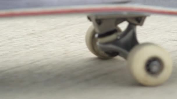 Slow Motion Close Macro Unrecognizable Skateboarder Skateboarding Concrete Street Sunny — Stock Video