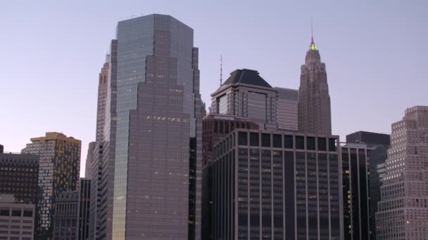 Close Low Angle View Iconic Contemporary Glassy Skyscrapers New York — Stock Video