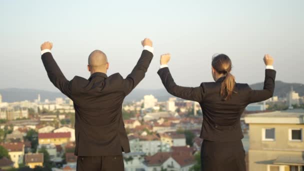 Slow Motion Close Dof Successful Businessman Businesswoman Standing Edge Tall — Stock Video