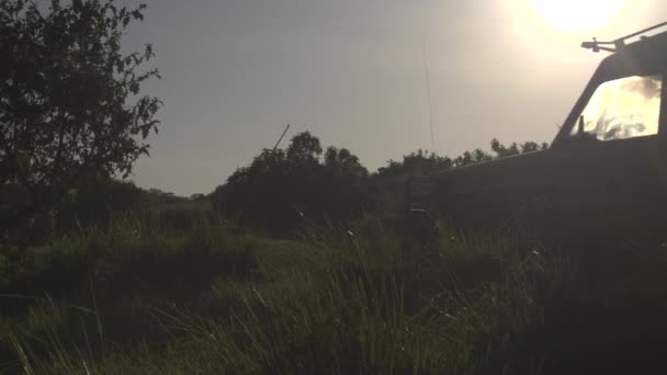 Ngorongoro Tanzanya Haziran 2016 Turist Pitoresk Çeşitli Afrika Savana Peyzaj — Stok video