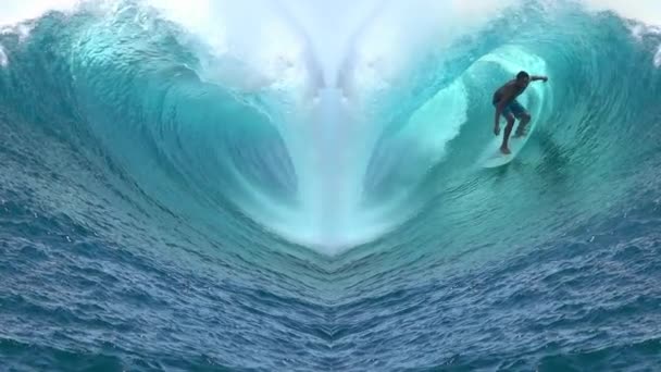 Slow Motion Flose Surfista Extremo Montando Enorme Onda Barril Forma — Vídeo de Stock