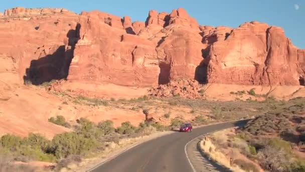 Hyperlapse Vezetés Egy Üres Úton Keresztül Lenyűgöző Arches Nemzeti Park — Stock videók